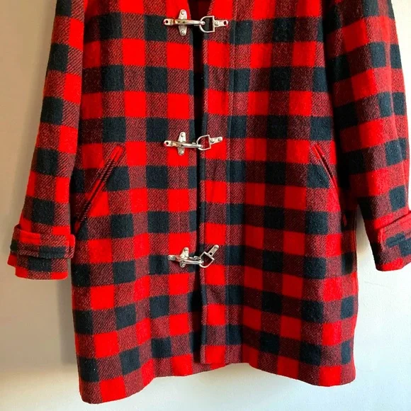 🚨SOLD🚨 Vintage Ralph Lauren Buffalo Plaid
Oversized Coat size Medium. - Picture 4 of 4